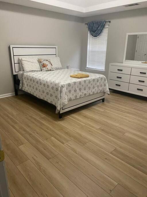Castle Comfort Ellenwood 外观 照片